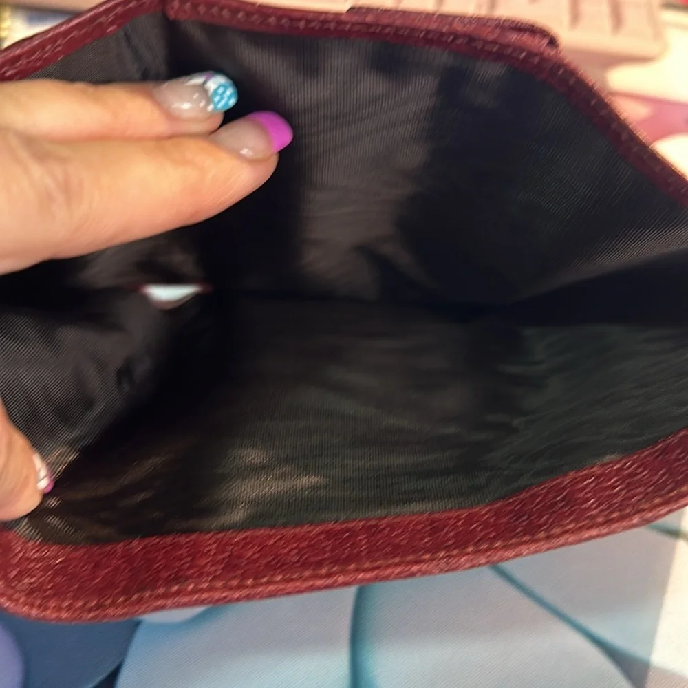 Authentic Gucci - Picture 3 of 6